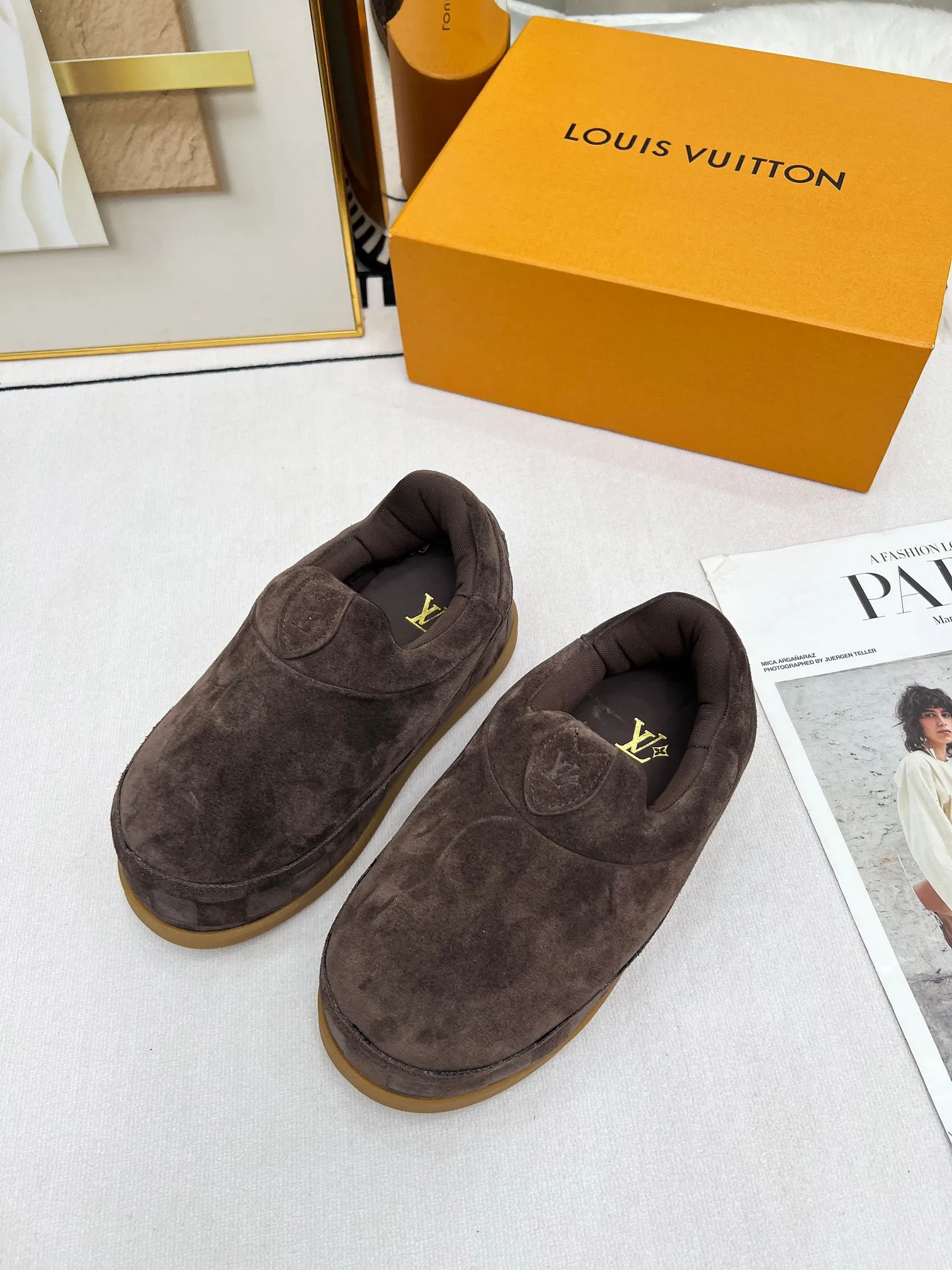 Factory direct sales p660🐘🐘Women's shoes, women's clothing louis vuitton (Louis Vuitton/lv)🔍Autumn and winter~Ugly little chubby, new shoe type YETI🔥🔥🔥🔥 Super street style bread shoes are here! ! ! Chubby is so cute~💞 What a great tool for showing off slim legs! The inner height is increased by 5 cm, the legs are longer and thinner, and the beef tendon bottom is super comfortable, suitable for couples 💞💞💞💞 Fabric: imported high mercerized ox velvet embossed craftsmanship Number of yards: 35-45 yards (46🉑custom-made, non-returnable)